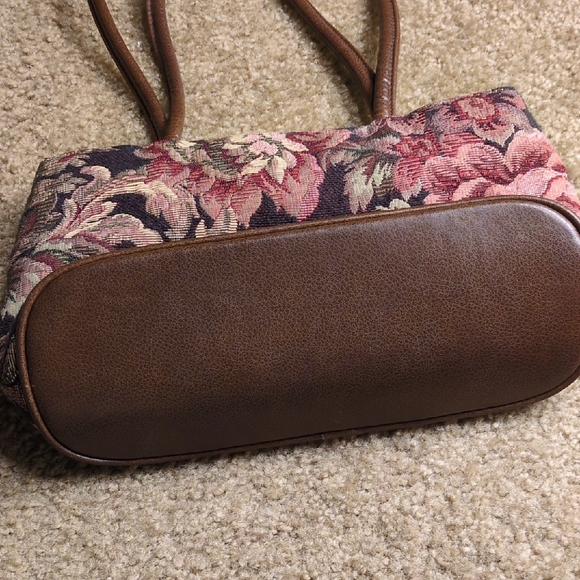 Bueno Floral Tapestry Tote - Pink and Brown - Picture 5 of 14